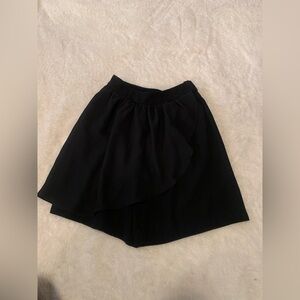 Chic Black Women's Bermuda Shorts